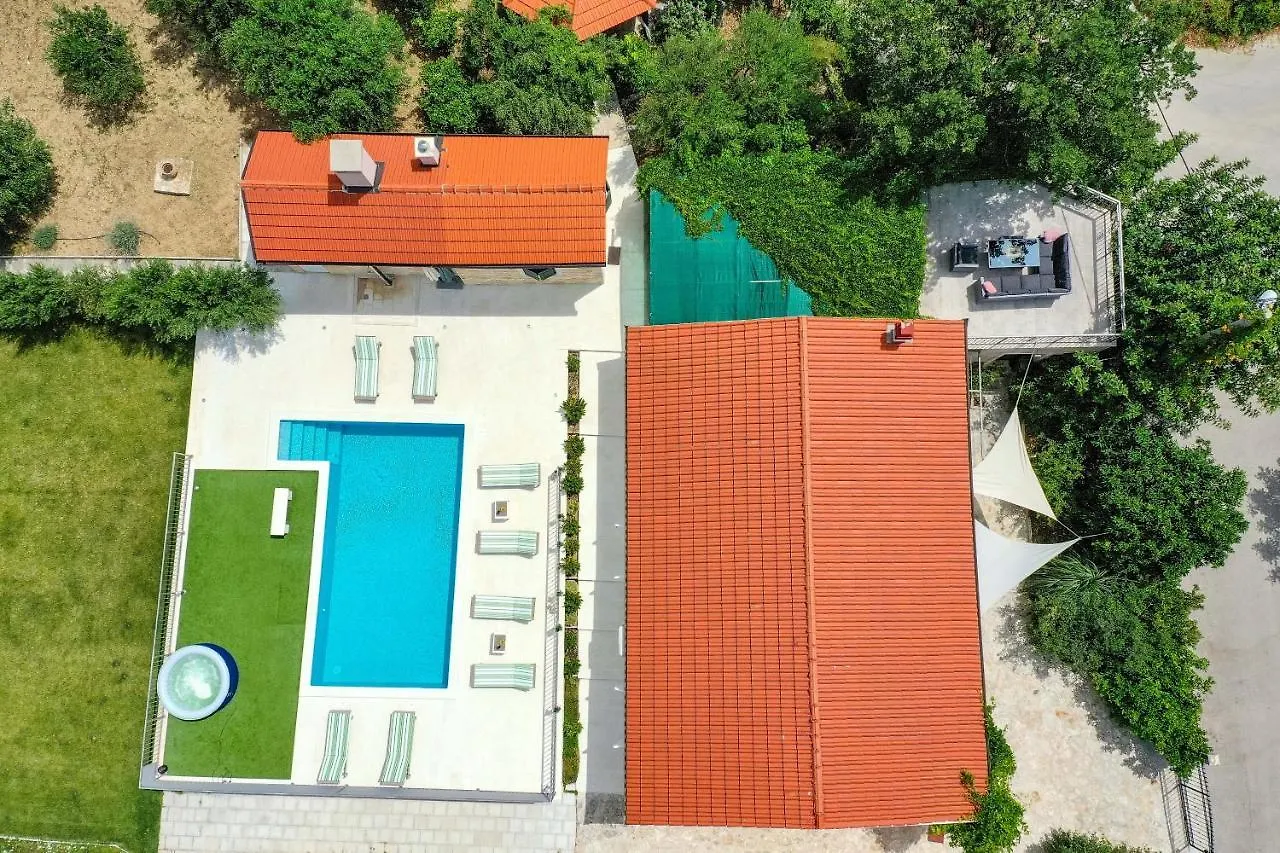 Holiday home Home Away From Home With Outdoor Pool, Botanical Garden And A Beautiful Sea View Kastela