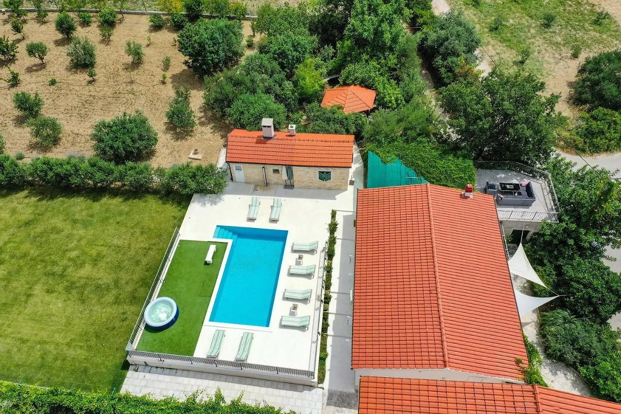 Home Away From Home With Outdoor Pool, Botanical Garden And A Beautiful Sea View Kastela Holiday home
