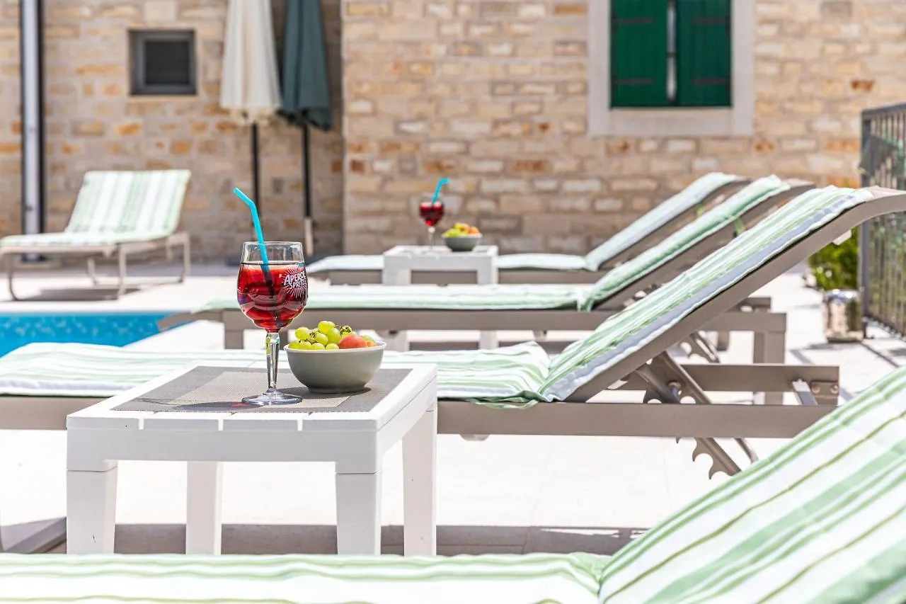 Holiday home Home Away From Home With Outdoor Pool, Botanical Garden And A Beautiful Sea View Kastela