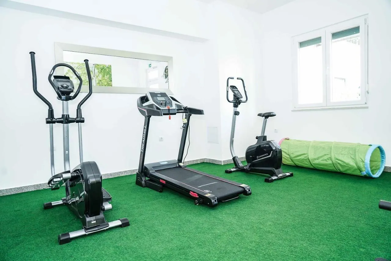 Home Away From Home With Outdoor Pool, Botanical Garden And A Beautiful Sea View Kastela 0*,