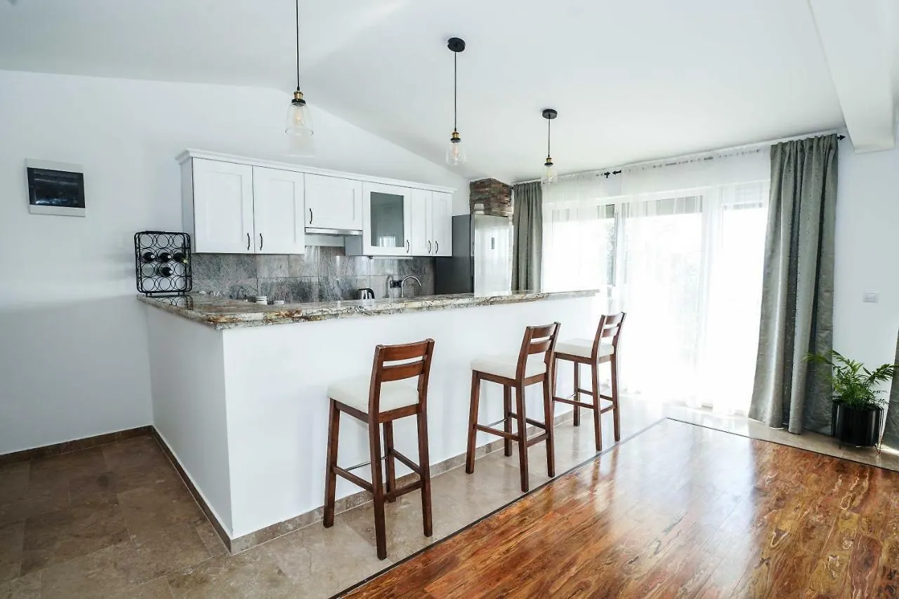 Home Away From Home With Outdoor Pool, Botanical Garden And A Beautiful Sea View Kastela 0*,
