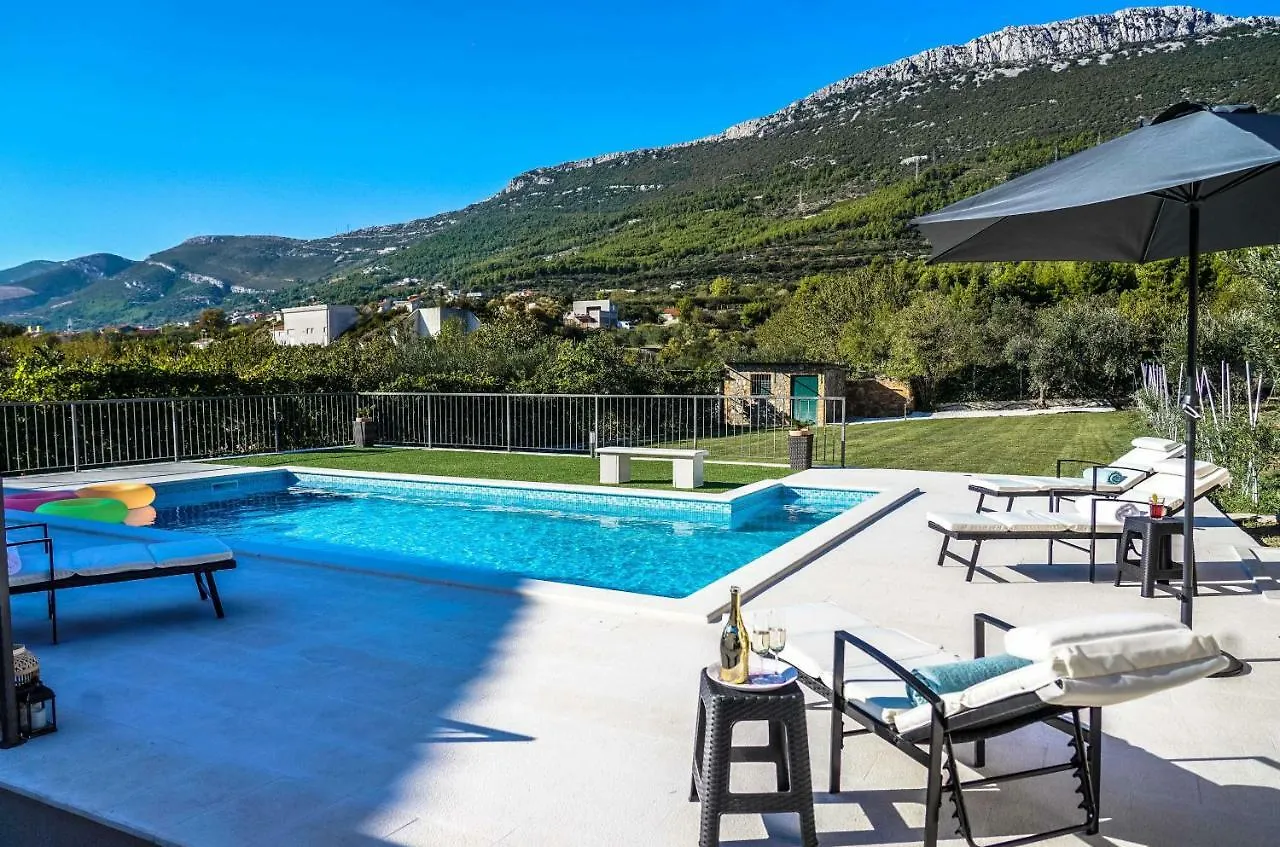 Holiday home Home Away From Home With Outdoor Pool, Botanical Garden And A Beautiful Sea View Kastela Croatia