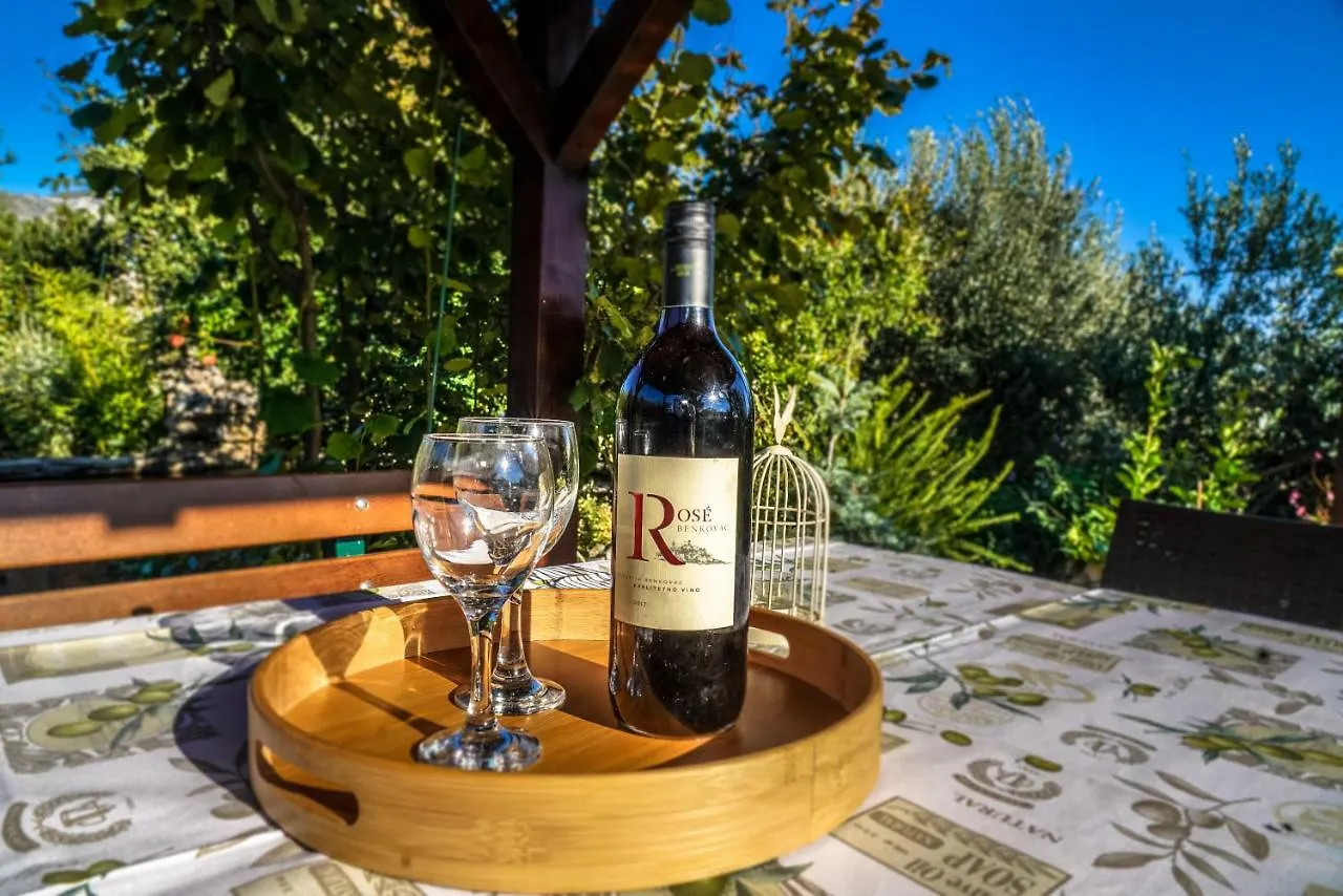 Home Away From Home With Outdoor Pool, Botanical Garden And A Beautiful Sea View Kastela