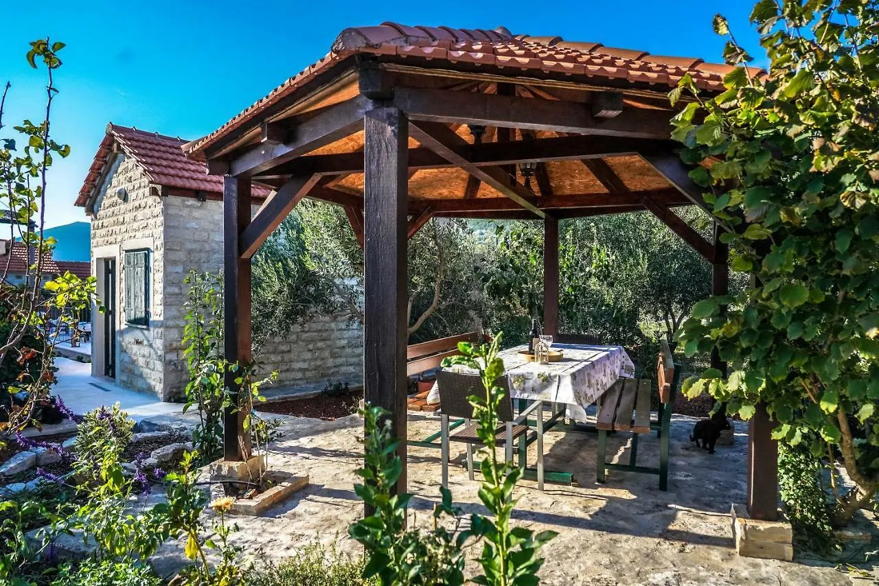 Home Away From Home With Outdoor Pool, Botanical Garden And A Beautiful Sea View Kastela Holiday home