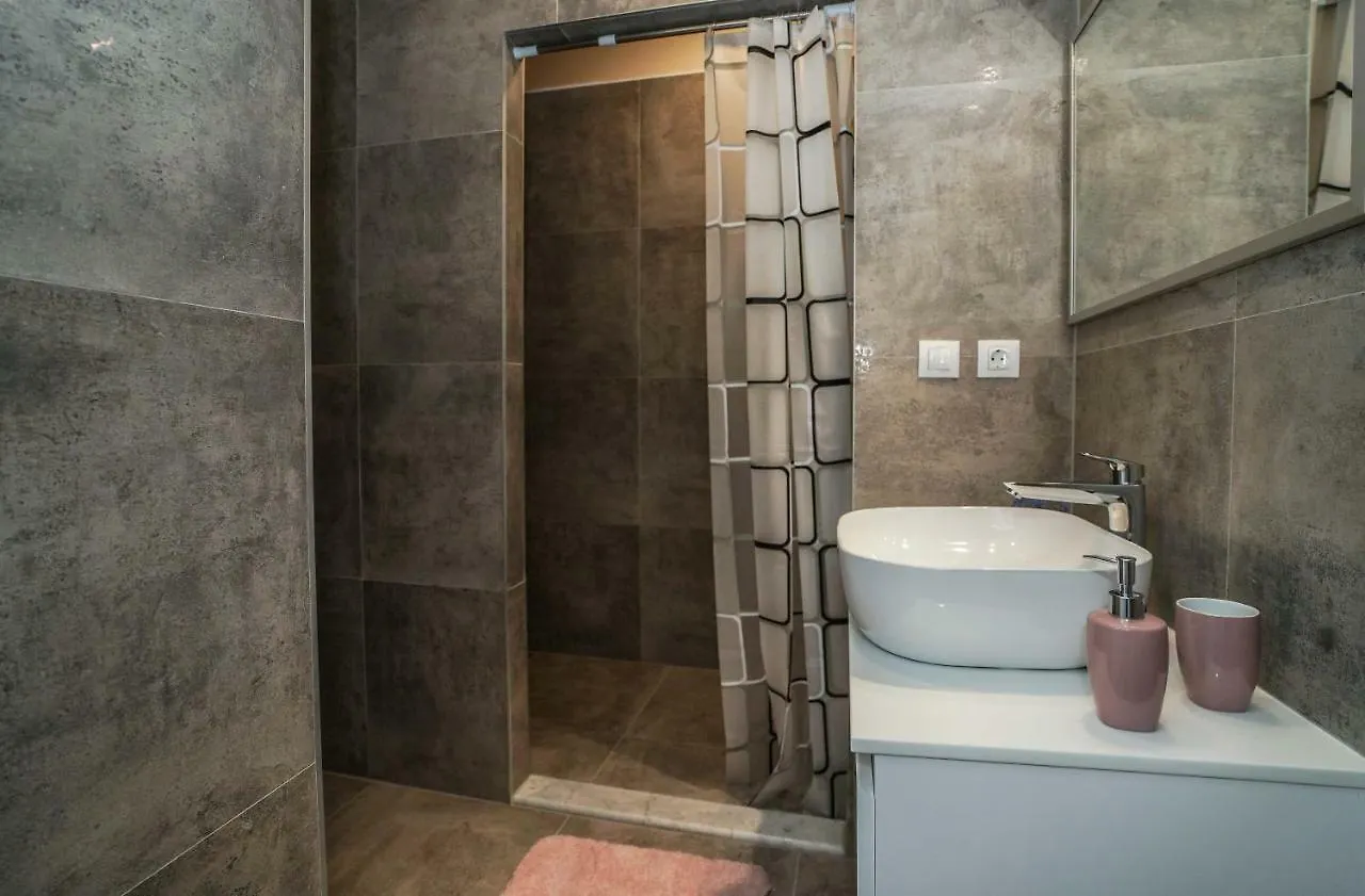 Home Away From Home With Outdoor Pool, Botanical Garden And A Beautiful Sea View Kastela