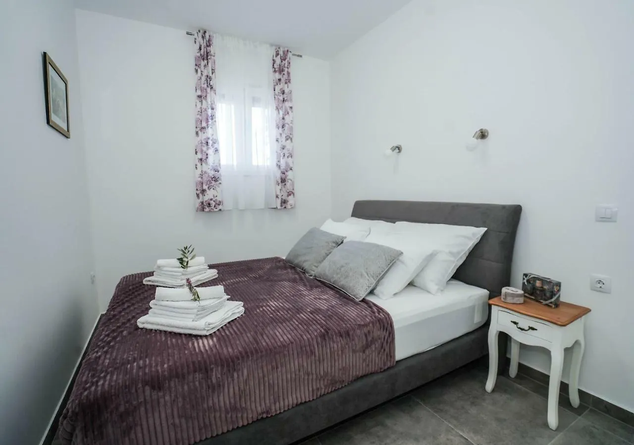 Holiday home Home Away From Home With Outdoor Pool, Botanical Garden And A Beautiful Sea View Kastela Croatia