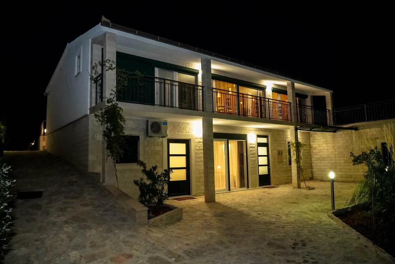 Holiday home Home Away From Home With Outdoor Pool, Botanical Garden And A Beautiful Sea View Kastela