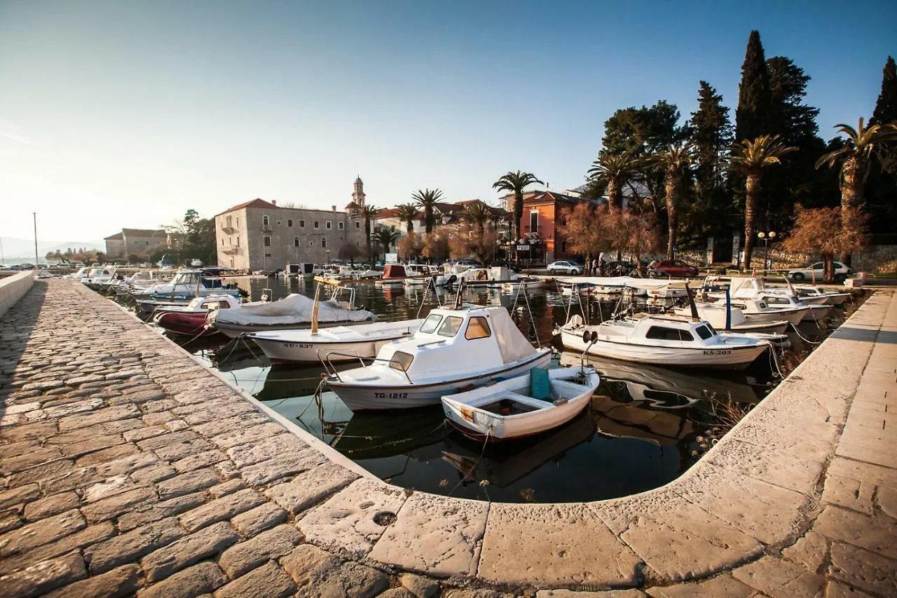Home Away From Home With Outdoor Pool, Botanical Garden And A Beautiful Sea View Kastela 0*,  Croatia