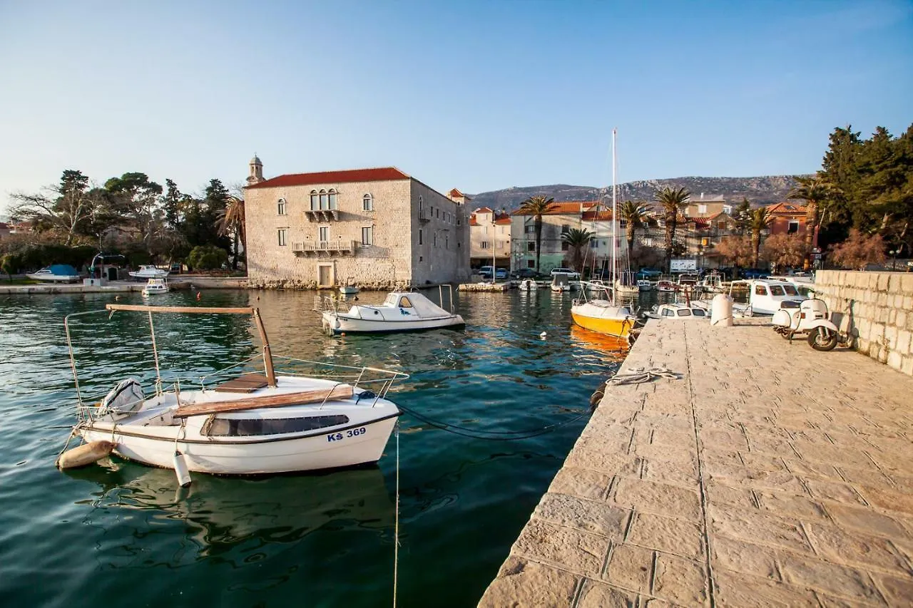 Home Away From Home With Outdoor Pool, Botanical Garden And A Beautiful Sea View Kastela Holiday home